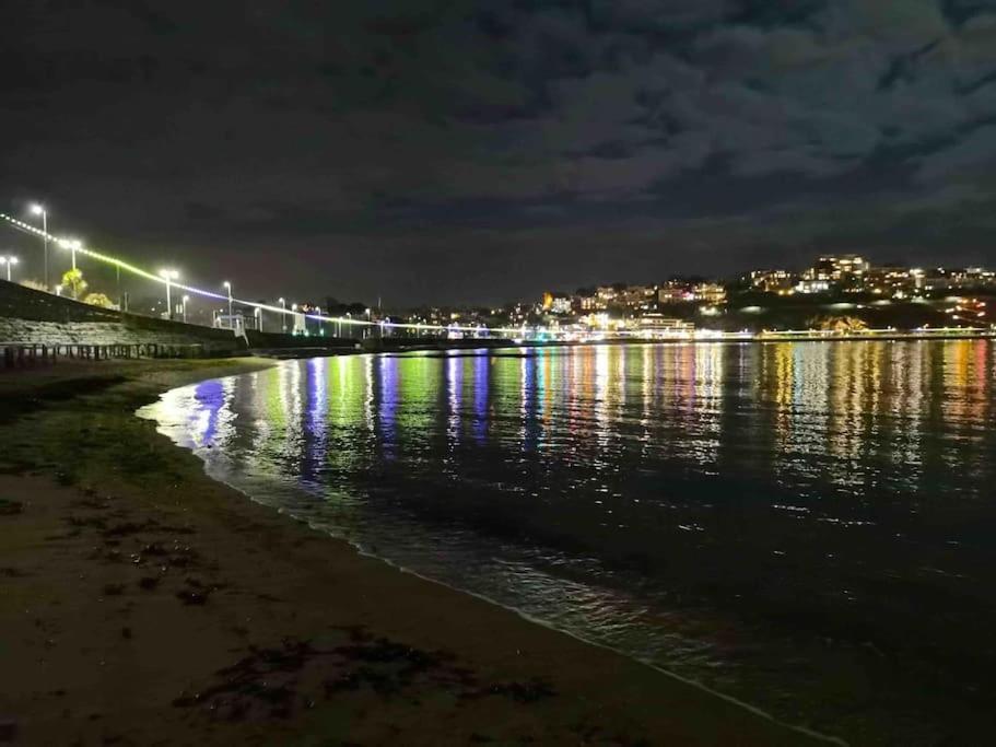 Lovely Two Bedroom Apartment, With Private Garden! Torquay Kültér fotó